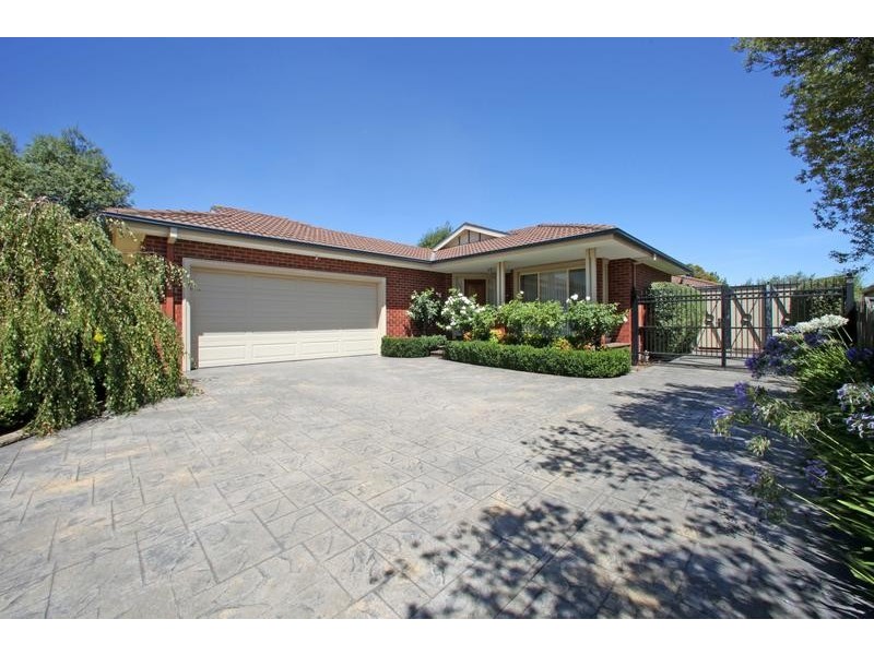 74 Clauscen Drive, Rowville VIC 3178