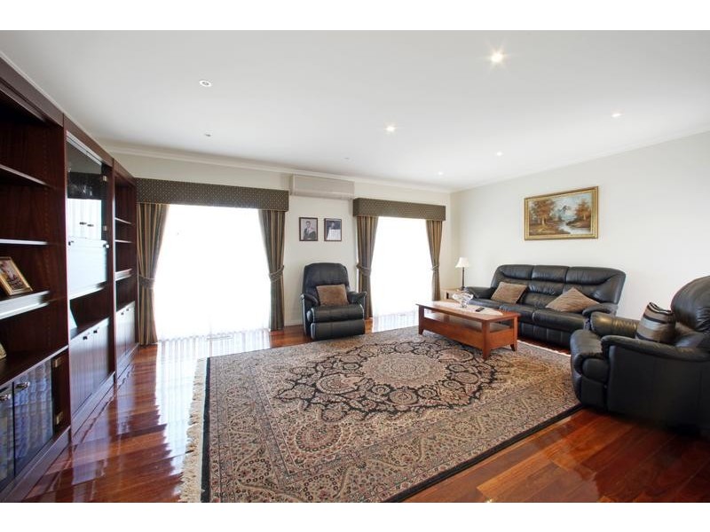 74 Clauscen Drive, Rowville VIC 3178