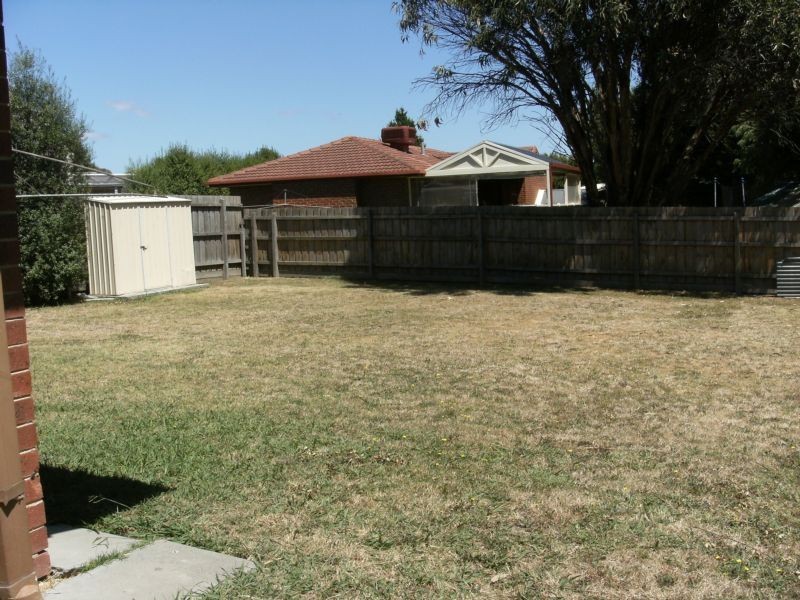 304 Dandelion Drive, Rowville VIC 3178