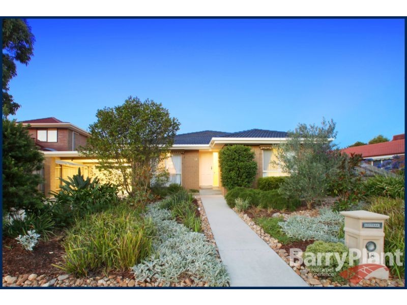 18 Snowgum Close, Rowville VIC 3178