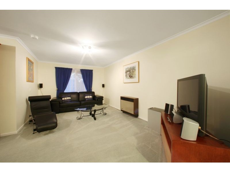 18 Snowgum Close, Rowville VIC 3178