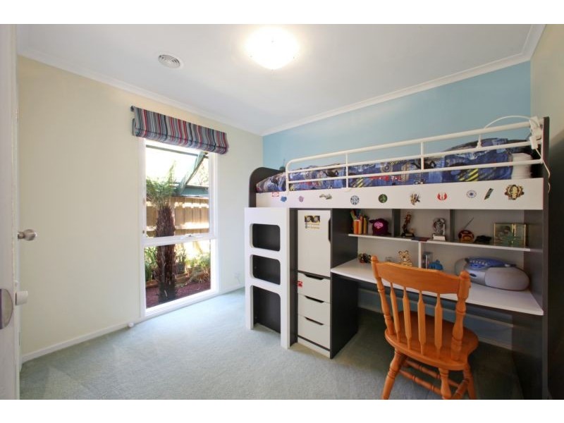 18 Snowgum Close, Rowville VIC 3178
