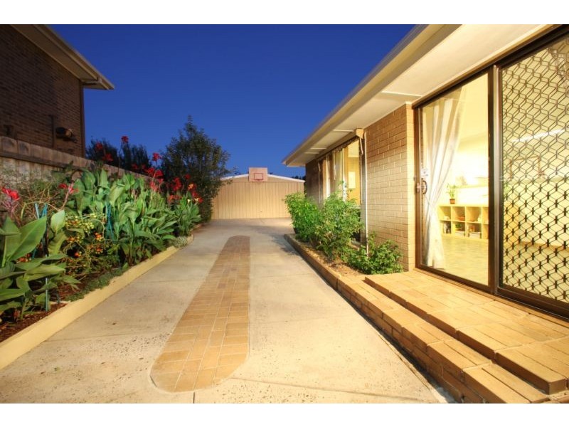 18 Snowgum Close, Rowville VIC 3178
