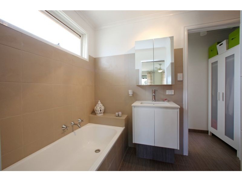 42 Burchall Crescent, Rowville VIC 3178