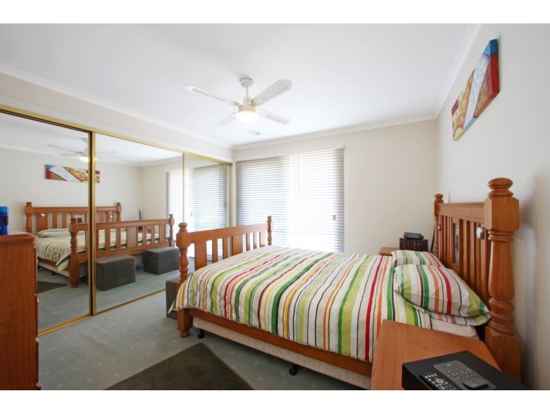 42 Burchall Crescent, Rowville VIC 3178