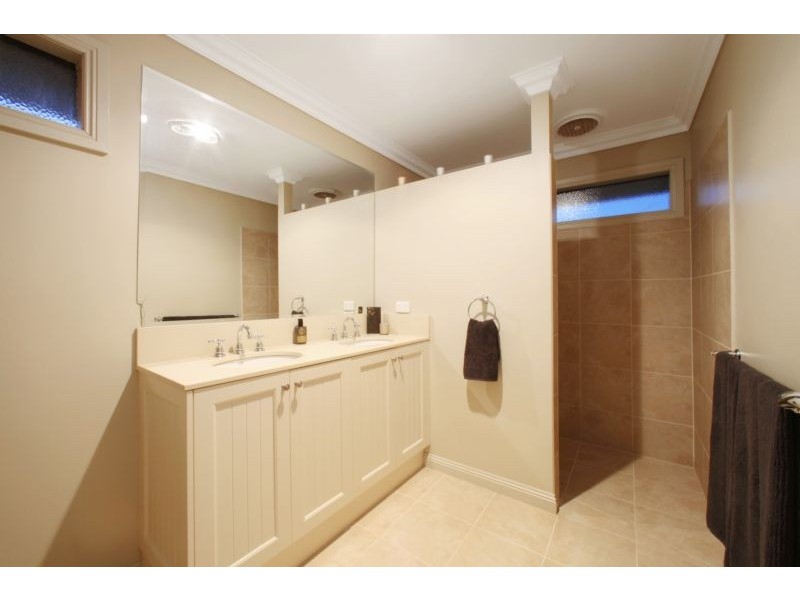 150 Murrindal Drive, Rowville VIC 3178