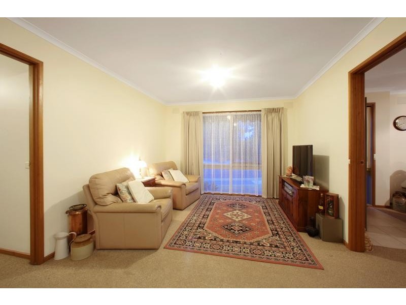 27 Bexsarm Crescent, Rowville VIC 3178