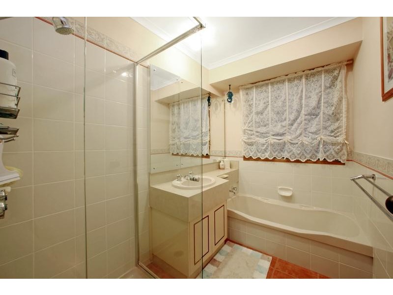 27 Bexsarm Crescent, Rowville VIC 3178