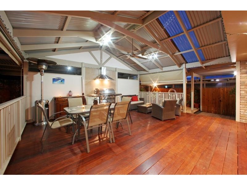 27 Bexsarm Crescent, Rowville VIC 3178