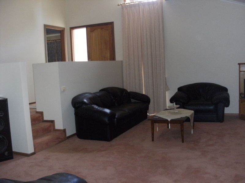 4 Tali Karng Close, Rowville VIC 3178