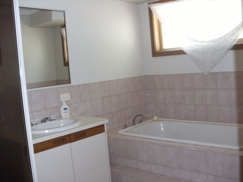 4 Tali Karng Close, Rowville VIC 3178