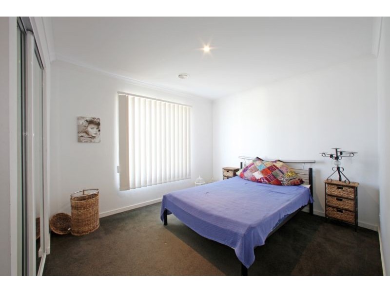 94 Sovereign Manors Crescent, Rowville VIC 3178
