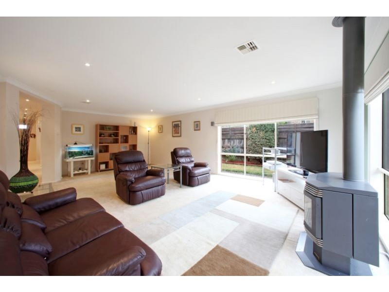 40 Whitecliffe Drive, Rowville VIC 3178