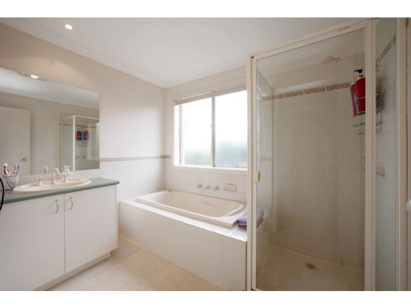 40 Whitecliffe Drive, Rowville VIC 3178