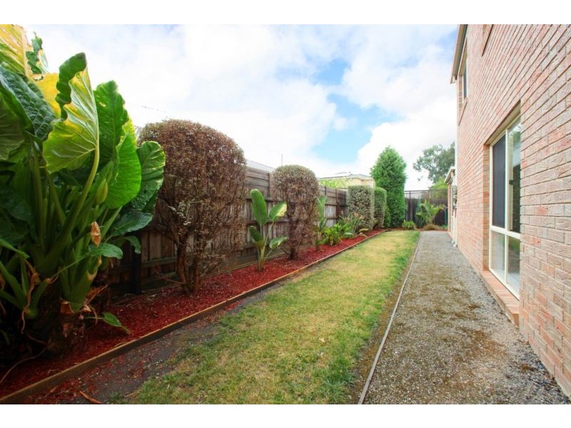 40 Whitecliffe Drive, Rowville VIC 3178