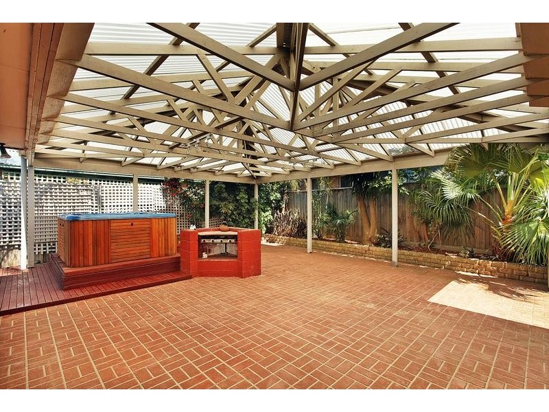 28 Superior Avenue, Rowville VIC 3178