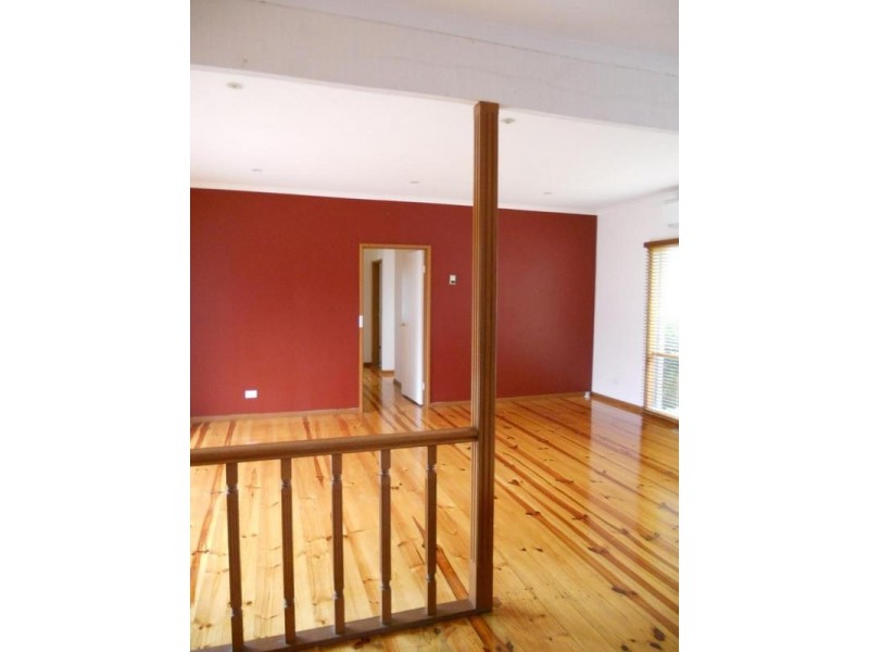 72 Dandelion Drive, Rowville VIC 3178