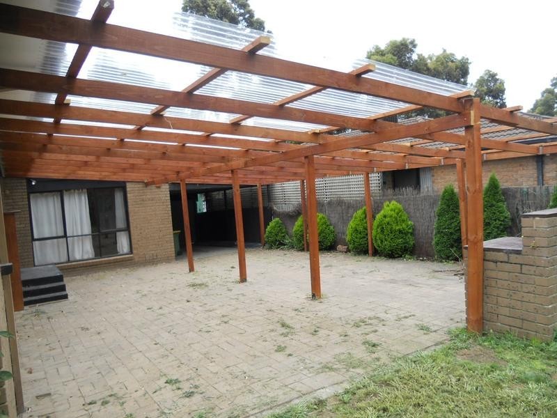 72 Dandelion Drive, Rowville VIC 3178