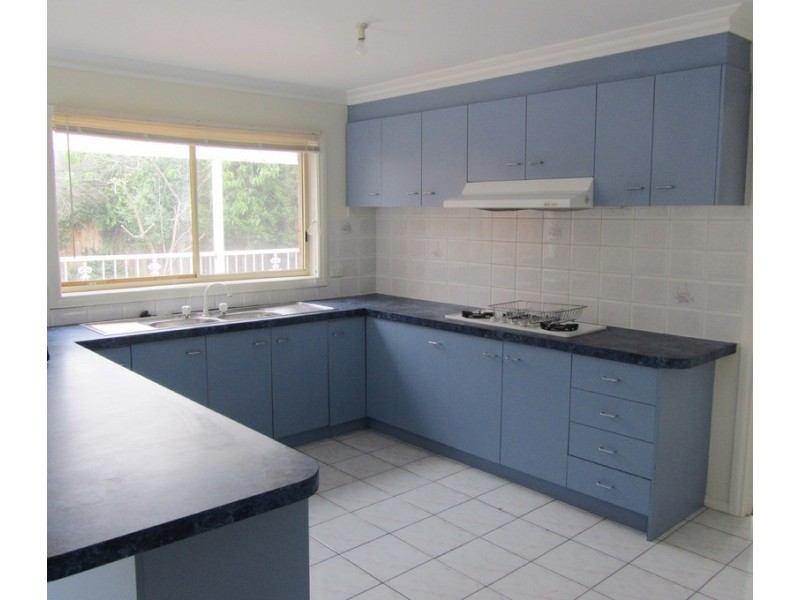 18 St Lawrance Way, Rowville VIC 3178