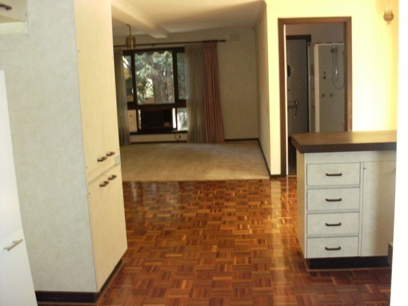 44 Erie Ave, Rowville VIC 3178