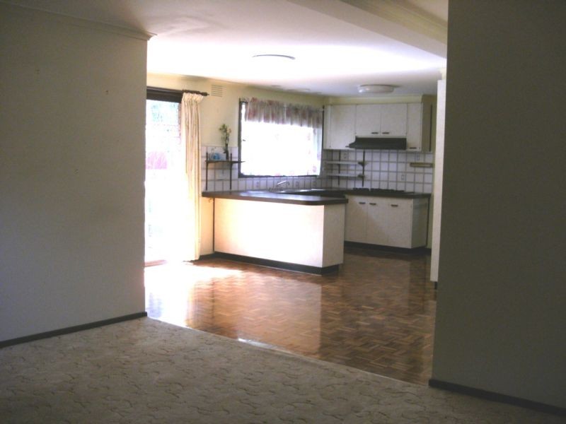 44 Erie Ave, Rowville VIC 3178