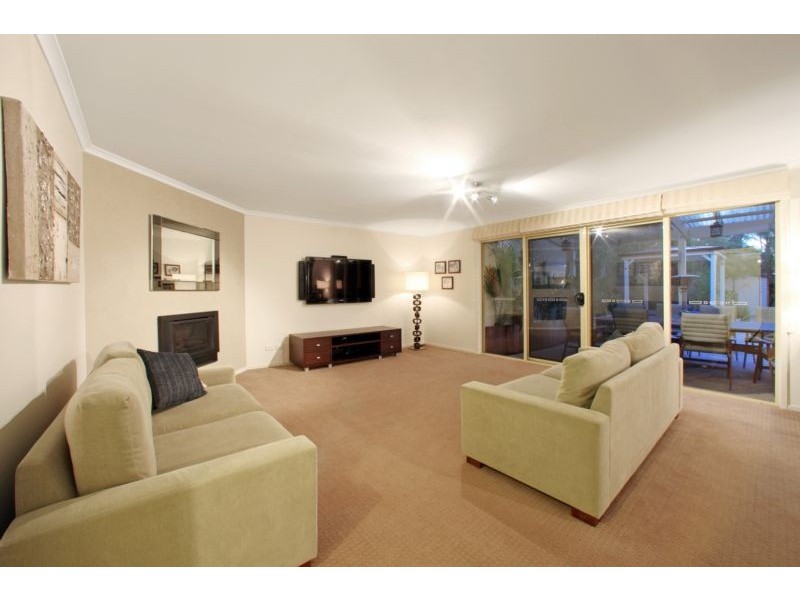 25 Pickworth Crescent, Rowville VIC 3178