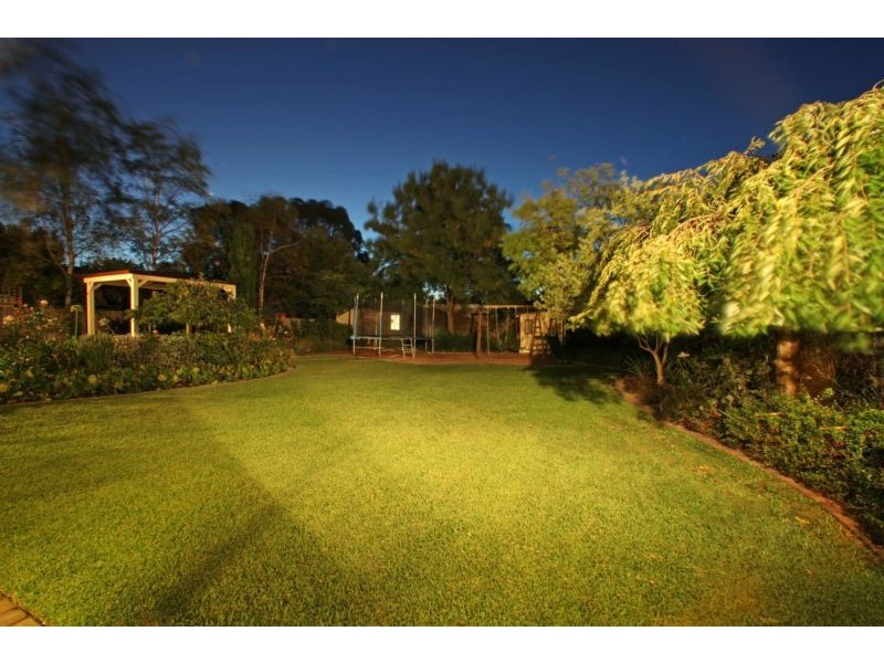25 Pickworth Crescent, Rowville VIC 3178