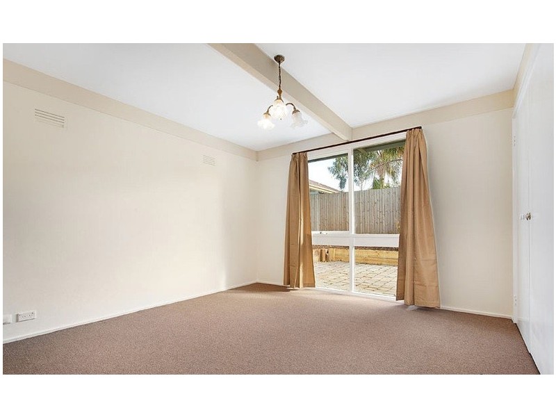 10 Nevana Street, Scoresby VIC 3179