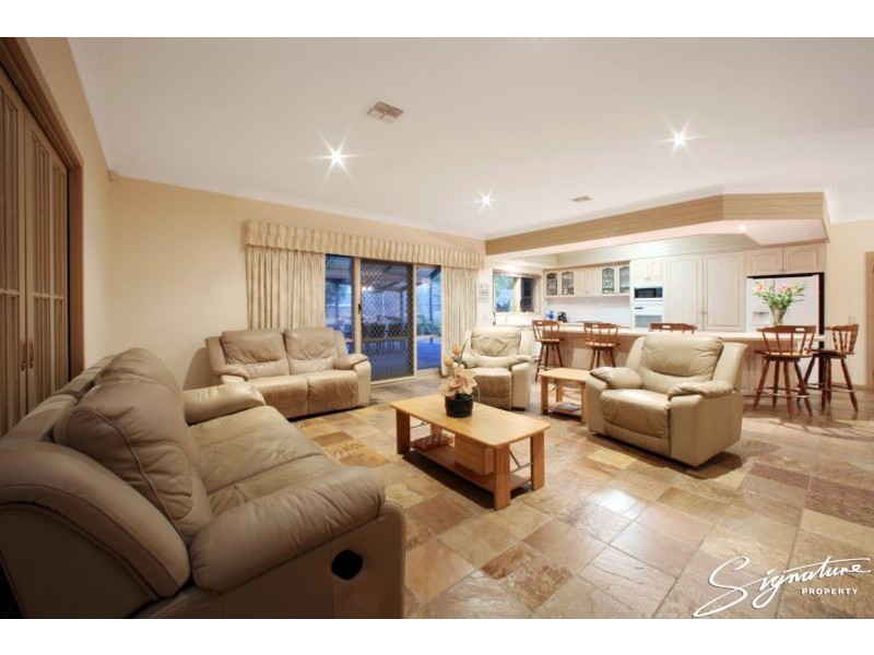 12 Palm Court, Lysterfield VIC 3156