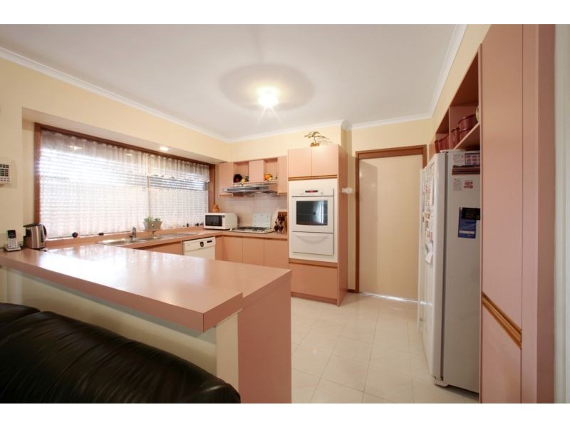 46 Mantung Crescent, Rowville VIC 3178