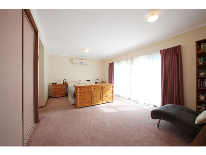 46 Mantung Crescent, Rowville VIC 3178