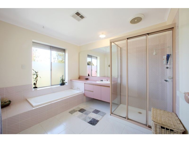 46 Mantung Crescent, Rowville VIC 3178