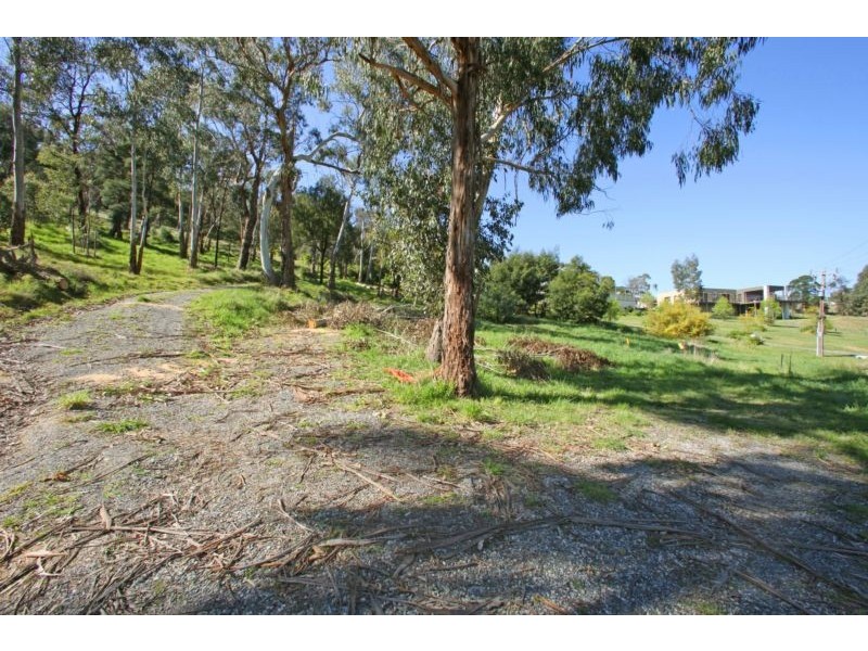 77 Ferndale Road, Upper Ferntree Gully VIC 3156