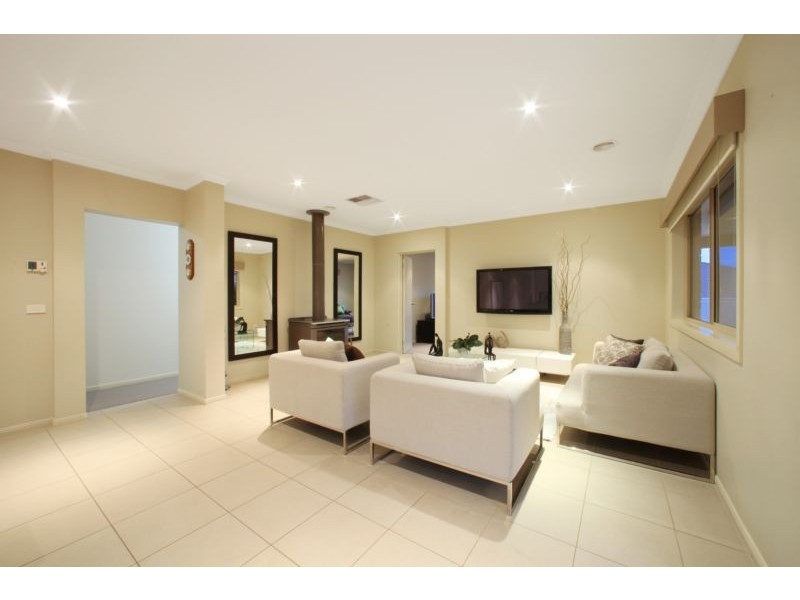 6 Straughan Close, Lysterfield VIC 3156