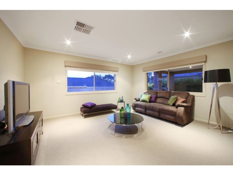 6 Straughan Close, Lysterfield VIC 3156