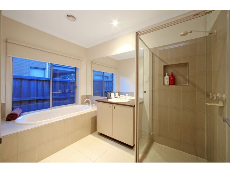 6 Straughan Close, Lysterfield VIC 3156