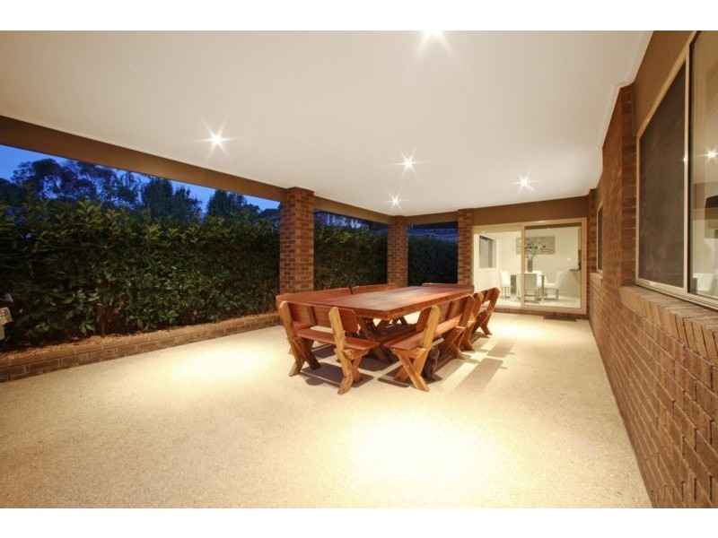 6 Straughan Close, Lysterfield VIC 3156