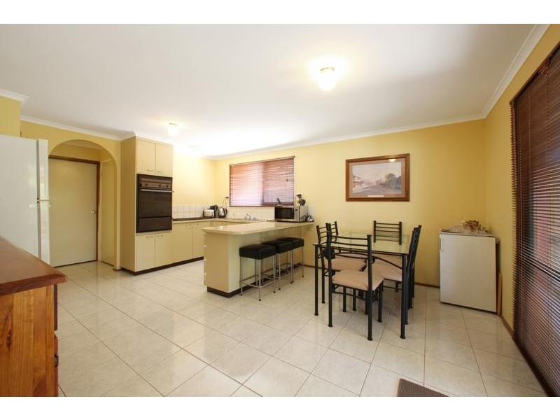11 Montrose Court, Endeavour Hills VIC 3802