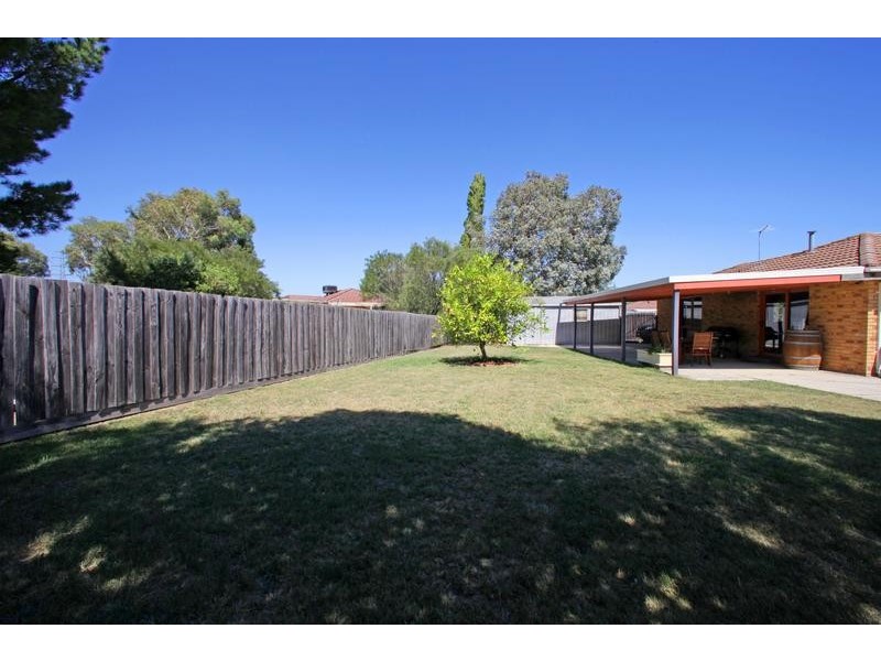 11 Montrose Court, Endeavour Hills VIC 3802