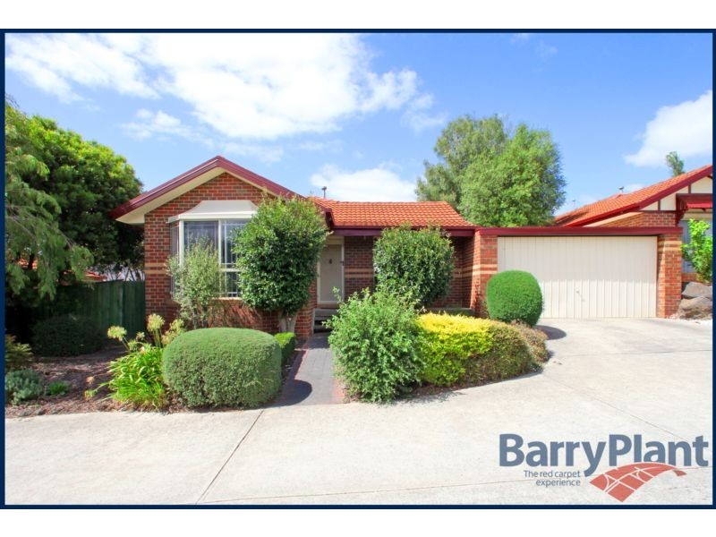 2/8 Monteith Crescent, Endeavour Hills VIC 3802