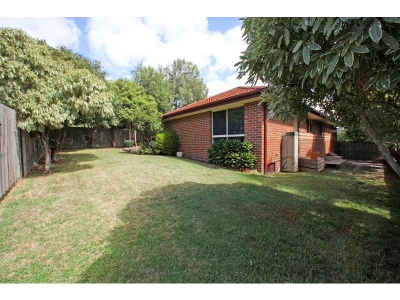 2/8 Monteith Crescent, Endeavour Hills VIC 3802