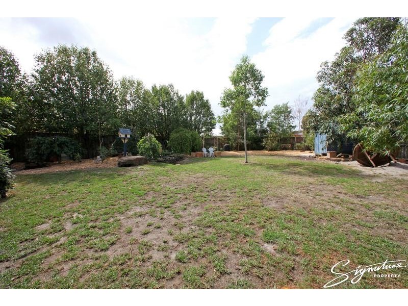 24 Koolamara Boulevard, Ferntree Gully VIC 3156