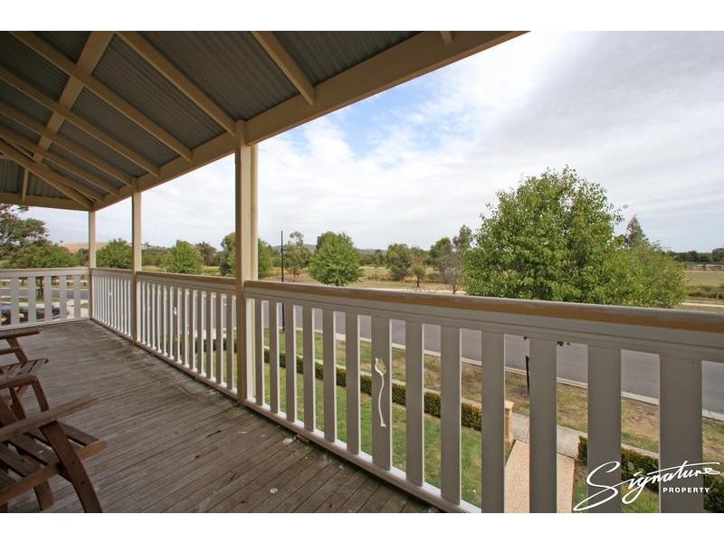 24 Koolamara Boulevard, Ferntree Gully VIC 3156