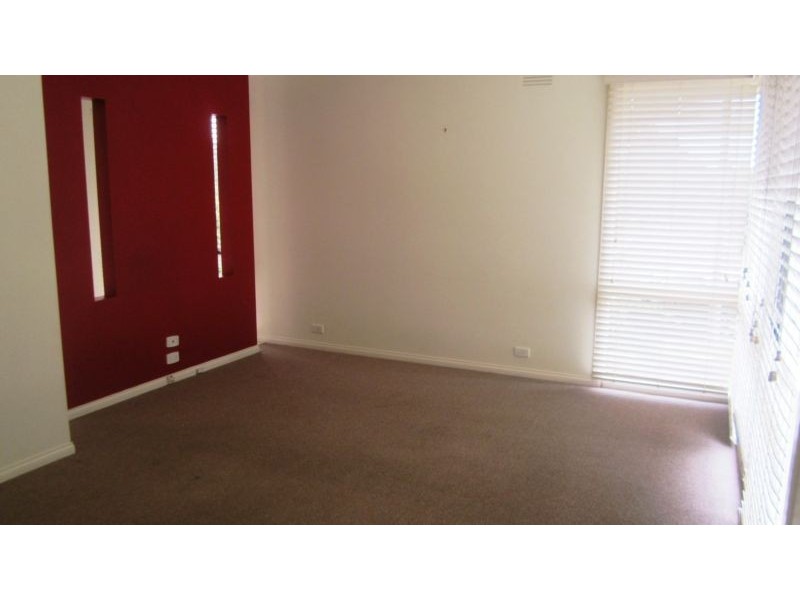 1/21 Chalcot Drive, Endeavour Hills VIC 3802