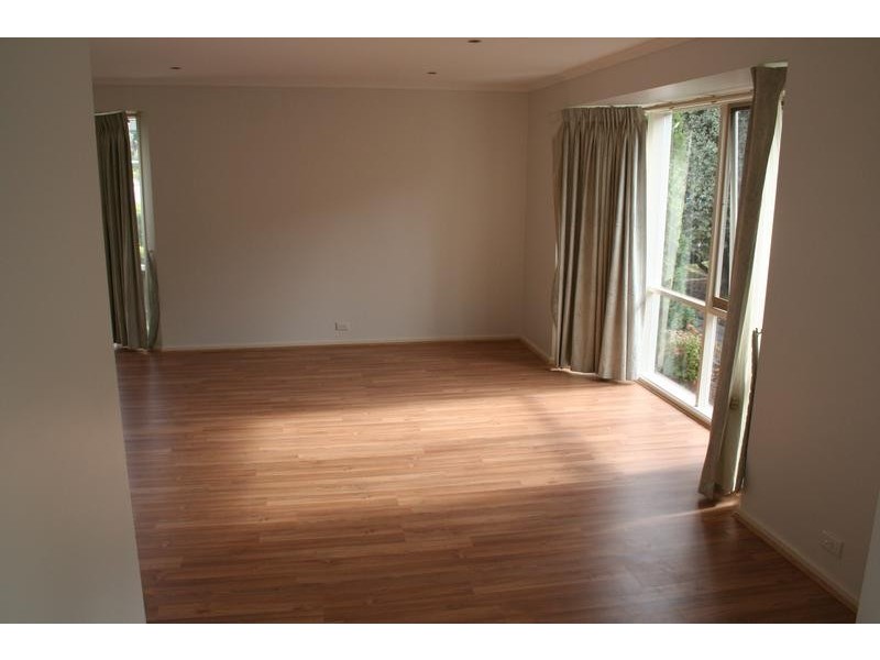 26 Laanecoorie Drive, Lysterfield VIC 3156