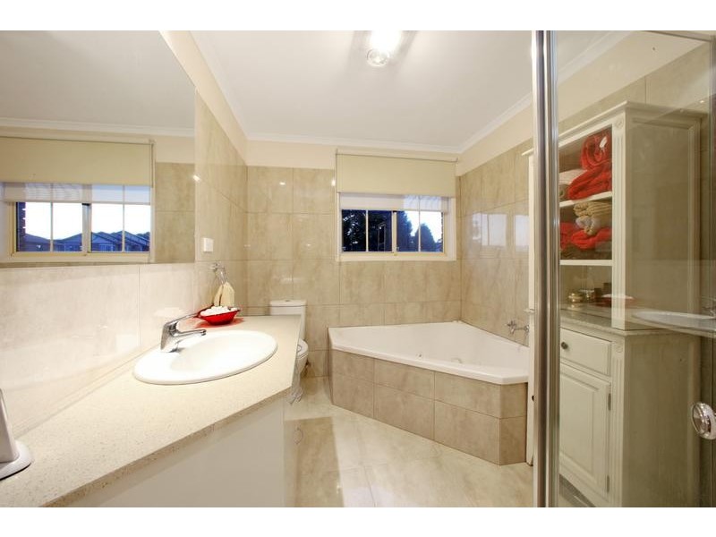 2 Don Eva Court, Rowville VIC 3178