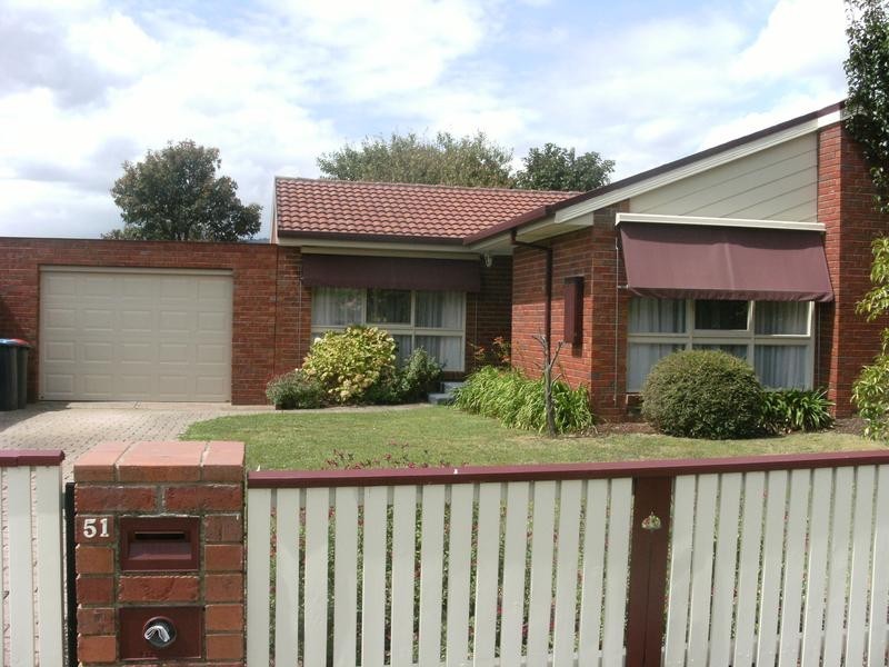 51 Crusoe Drive, Lysterfield VIC 3156