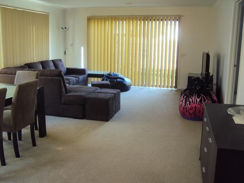 73 Sovereign Manors Crescent, Rowville VIC 3178