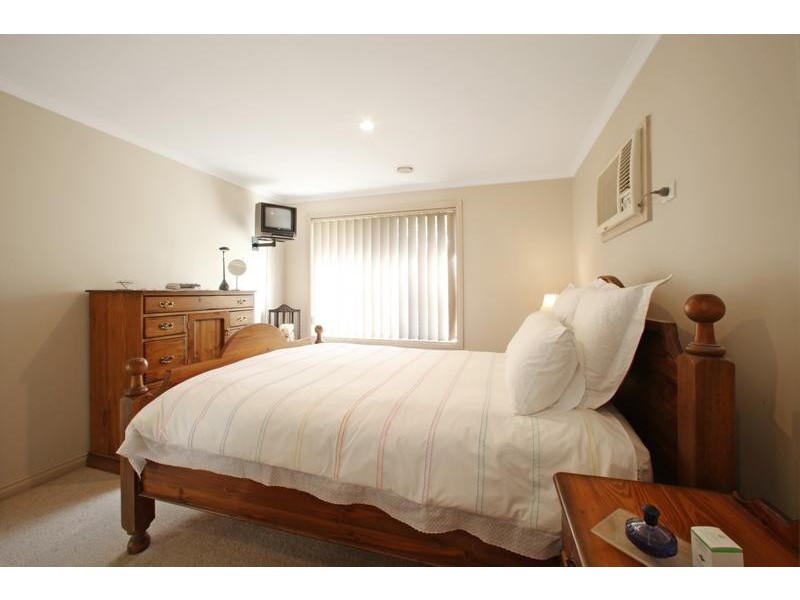 14 Elaine Place, Rowville VIC 3178