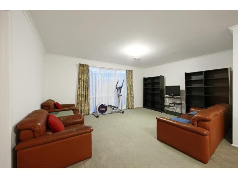 39 Halsbury Drive, Rowville VIC 3178